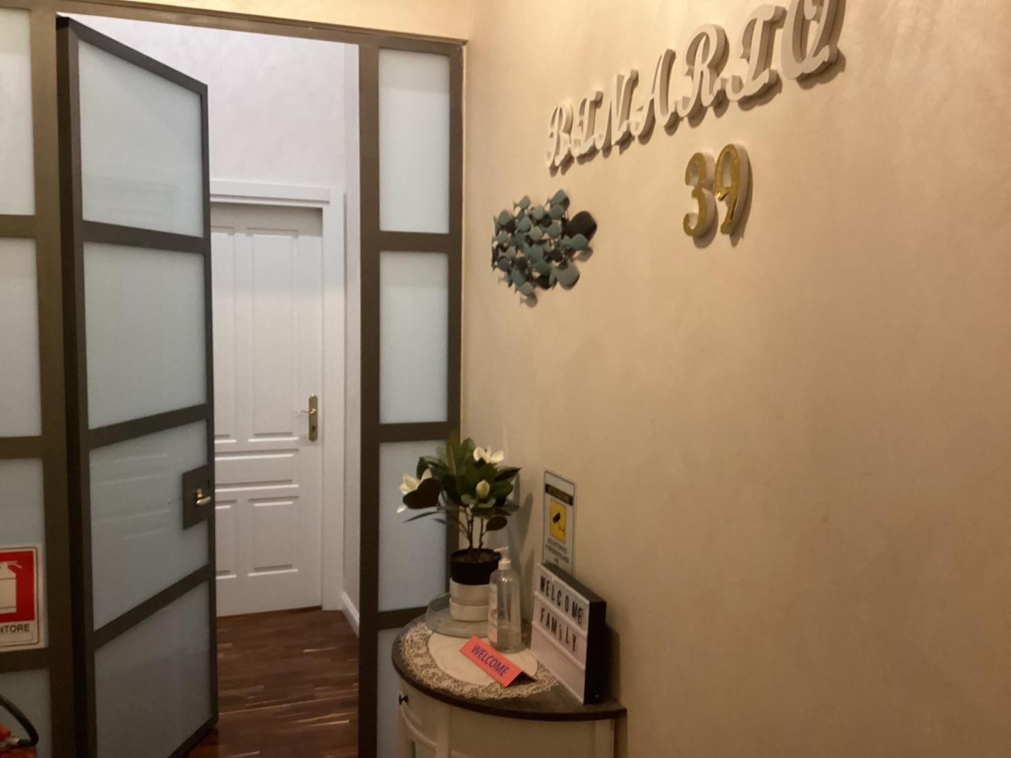 Bed and Breakfast Beb Binario39 Nápoles Exterior foto