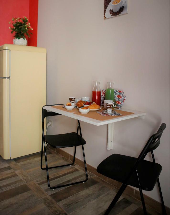 Bed and Breakfast Beb Binario39 Nápoles Exterior foto