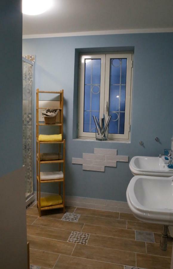 Bed and Breakfast Beb Binario39 Nápoles Exterior foto
